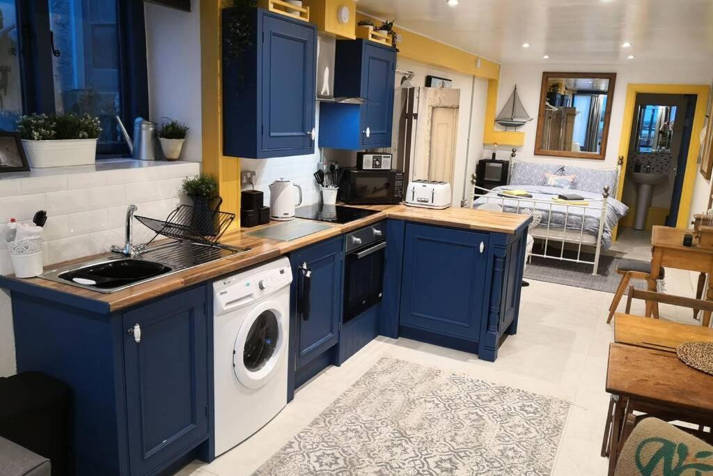 The Old Boat House Apartment Carlingford Exterior photo